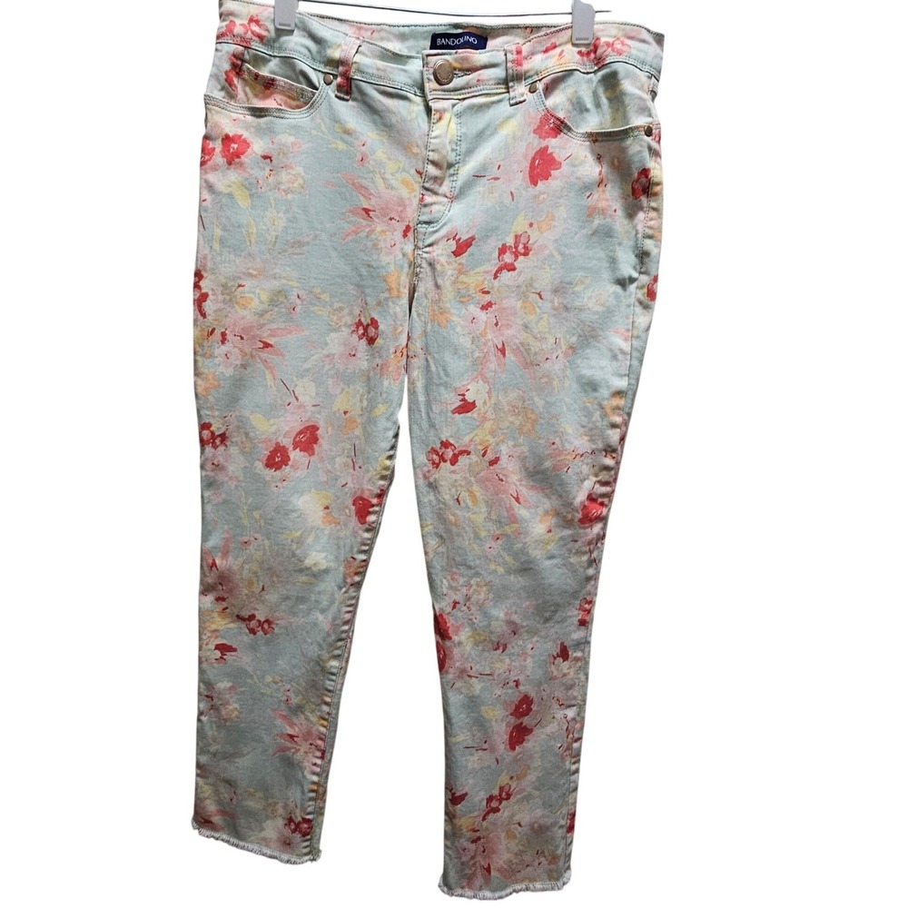 Bandolino Lisbeth Crop Floral Jeans Size 8 Sage Green Red Pink Raw Hem Fringe